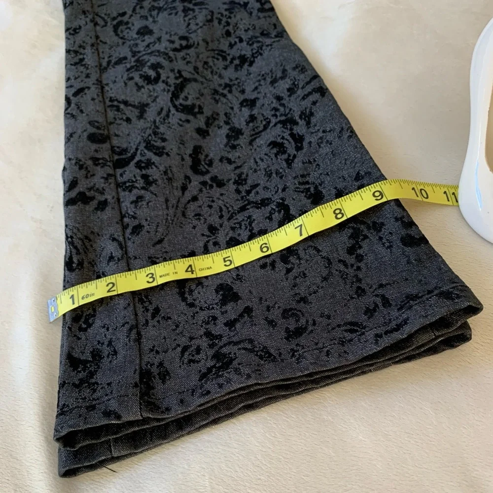 LAUNDRY by Shelli Segal Black bootleg Textured 62% cotton slacks size 2 …